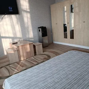Отель ровный, Алматы
